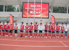 铃木淳之介成功转型 小川航基锋线表现令人期待